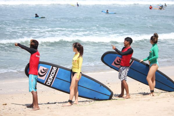 About – Surf Lesson